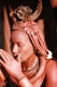 Himbské ženy - natieranie tela